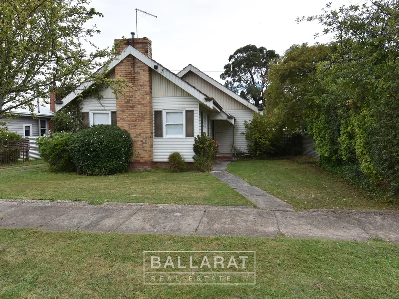 TWO BEDROOM HOME IN WENDOUREE