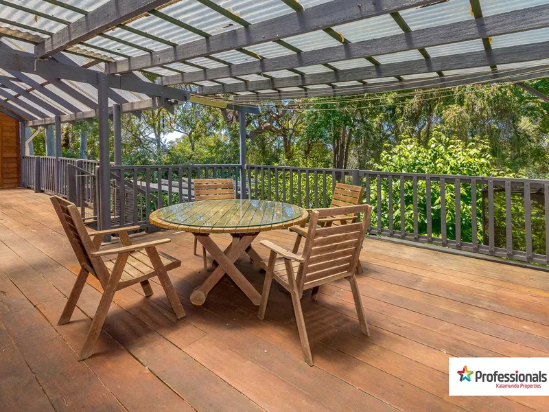 UNDER OFFER - BICKLEY VALLEY GEM WITH FLEXIBILITY