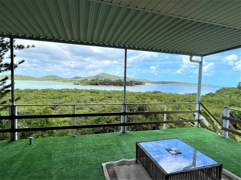 3 Bedroom Beachside Renovator with Views