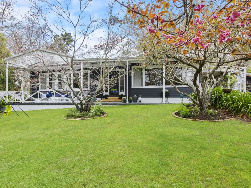 Stunning c1930's home in South Leura