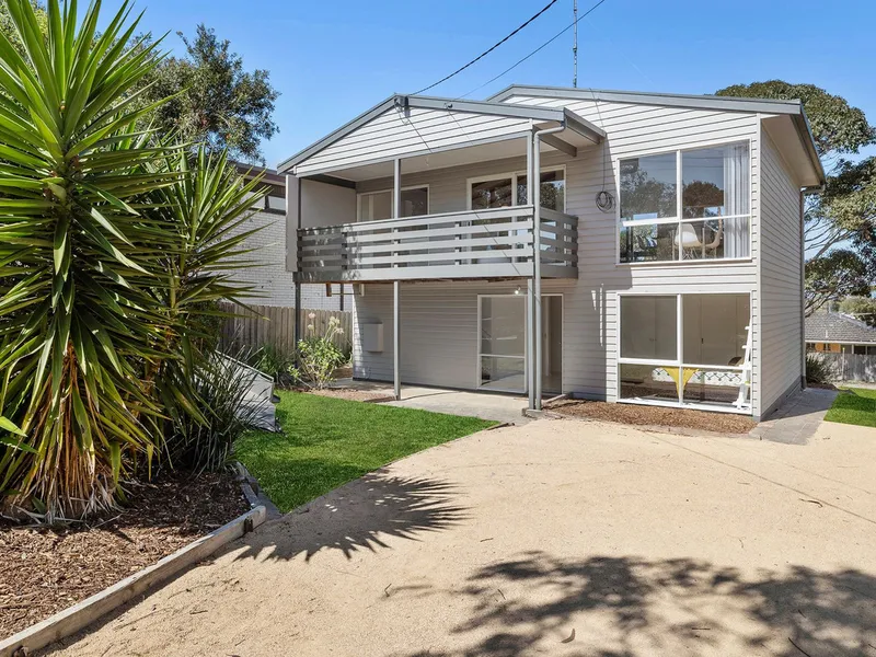 A JAN JUC CLASSIC WITH AN OCEAN VIEW!!