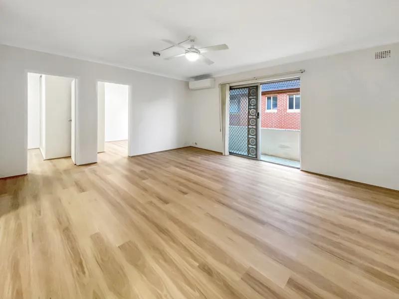 Updated Sunny Ryde Apartment