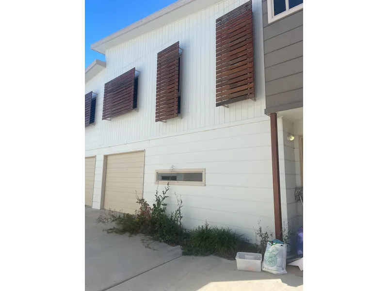 New and Classy Modern Townhouse!