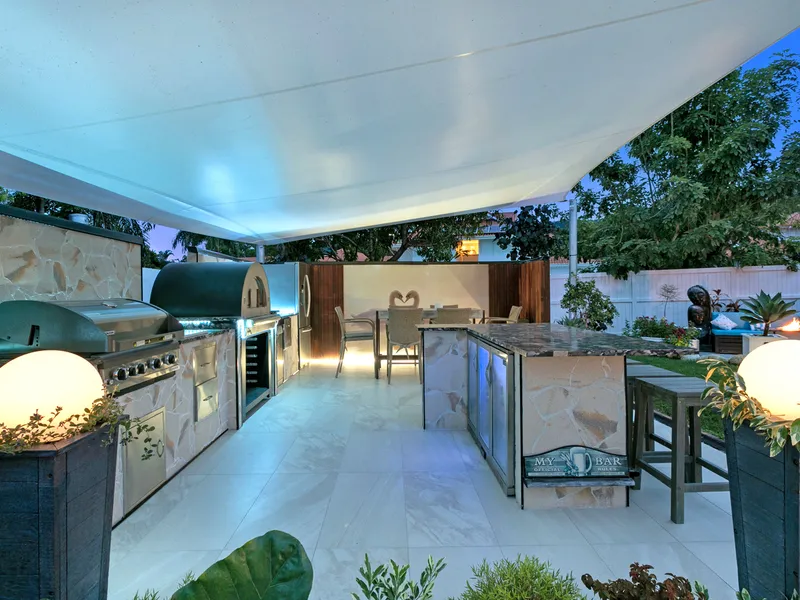 Entertainers Paradise - Your Hideaway Sanctuary One of my favourite homes in 32 years of selling real estate in Cairns-Stunning Executive Home 