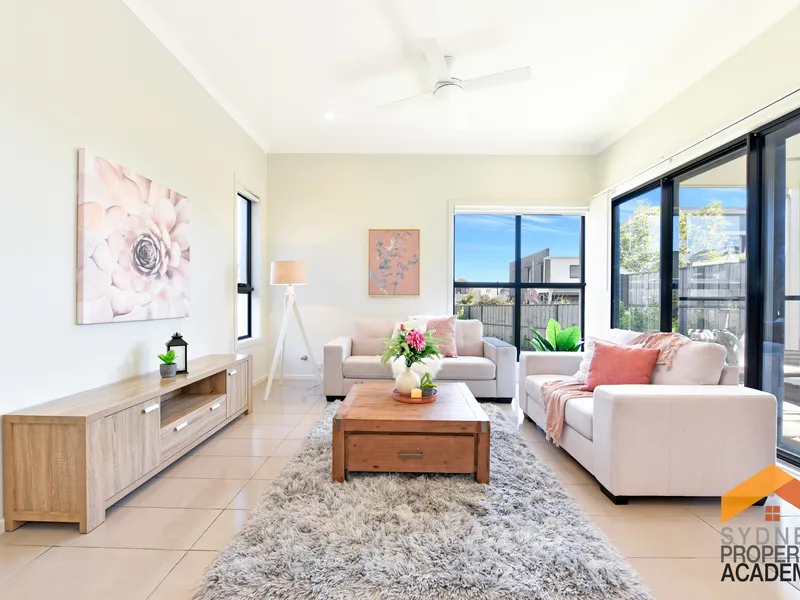 389 m2 Landsize, free standing house l Torrens Title