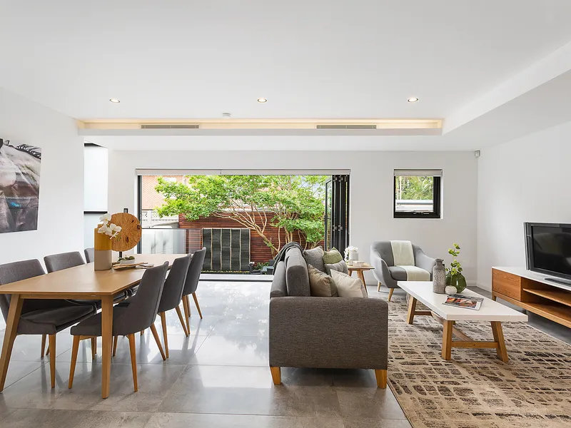 New designer townhouse in premium beachside locale