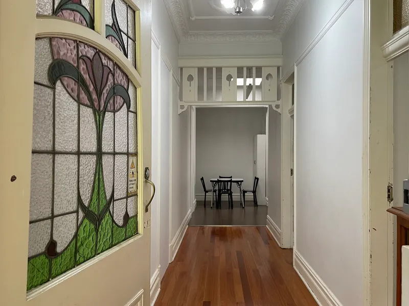 Renovated 2 Bedroom House in Burwood