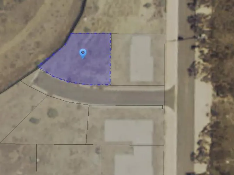 QUIET LOCATION WITH NEW HOMES UNDER CONSTRUCTION