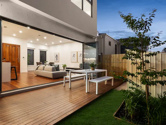 Doncaster East ,Move in Now, Inspections Welcome.