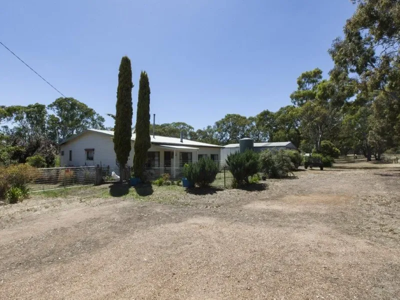 Lifestyle Opportunity in a Natural Bush Setting
