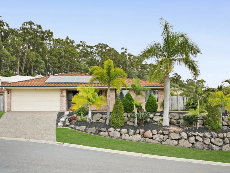 ELEVATED FAMILY HOME ONLY MINUTES FROM BURLEIGH BEACH