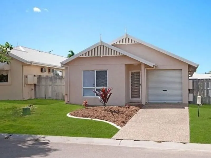 Neat Tidy home close to Hospital, Uni and Army Base