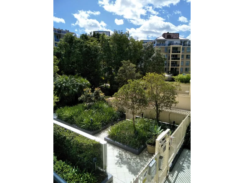 2 Bed 2 Bath + Carspace