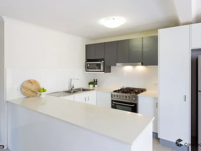 2br Unit for rent in Holland Park West