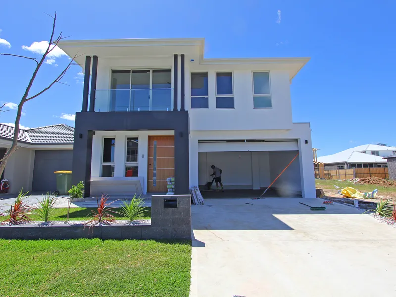 Immaculate Family Home with Downstairs 5th Bedroom & Bathroom