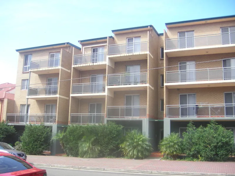 2 Bedrooms Convenient Location