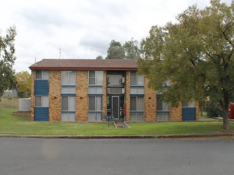 Unit 1/2-4 Cambridge Street, Barraba