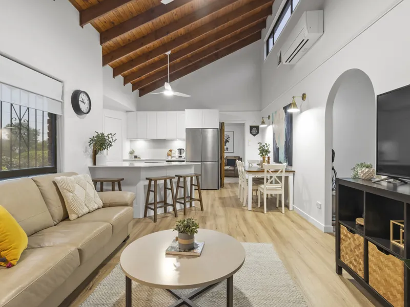 Picture Perfect Lowset Living