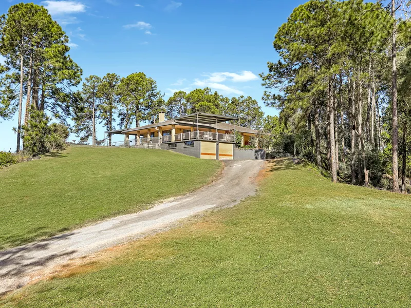 VIEWS THAT CAN NOW BE BOUGHT! THE BEST VIEWS IN REDLAND BAY! 