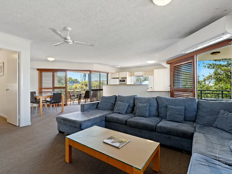 Beachside unit in Dicky Beach