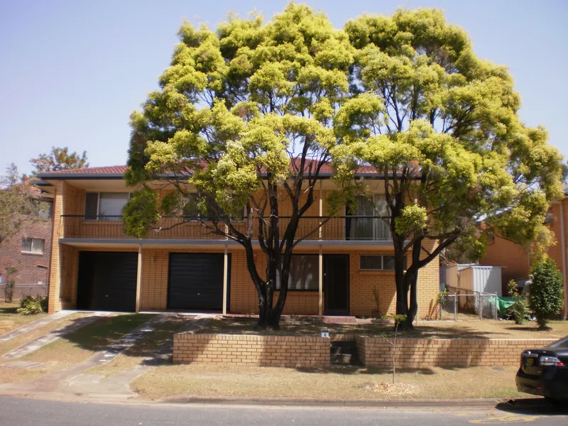 2 Storey Home With Lots of Storage & Internal Access from Garage