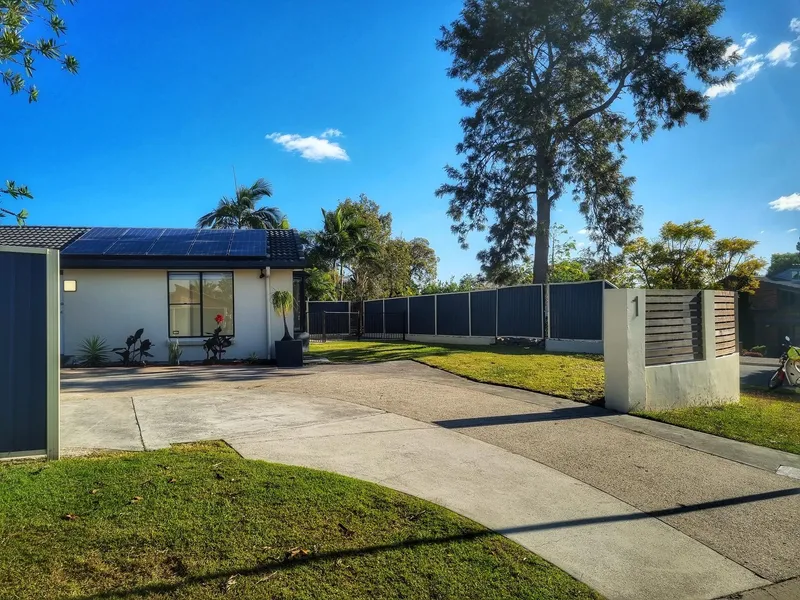 Entertainers delight! Renovated gem in great location!