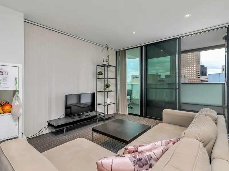 Great location with sweeping views across the Adelaide city and sea