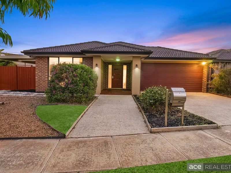 Gorgeous, Warm, Opulent Living with A Fabulous Feel