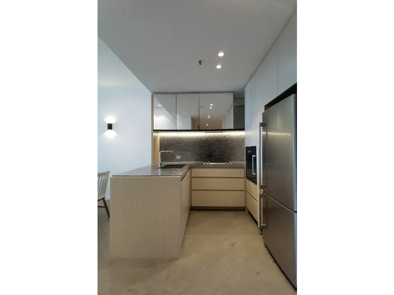 Fully furnished luxury one bedroom apartment with study for rent