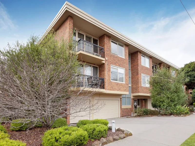 Central Elsternwick Living!