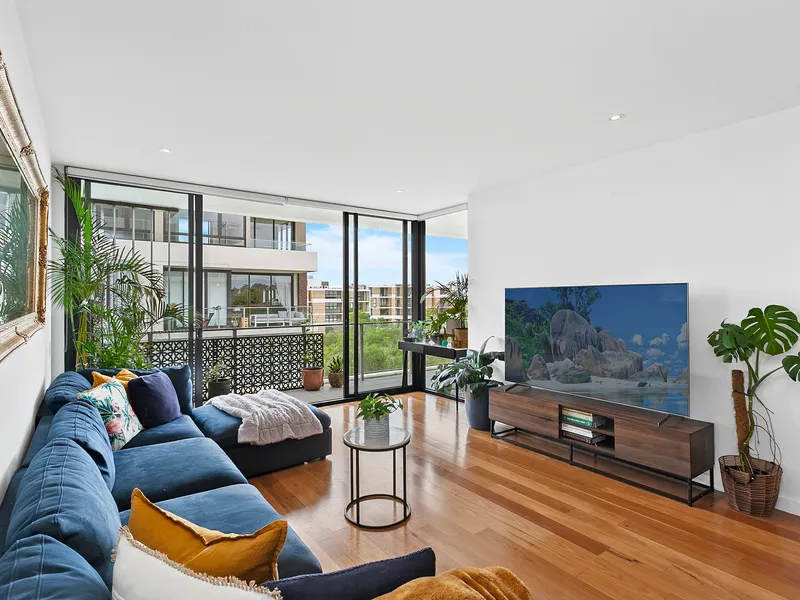 Oversized Modern Three Bedroom Apartment with Ocean Glimpses 