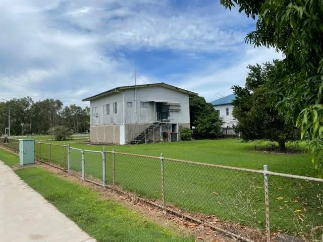 Highset Home in Flood Free Location