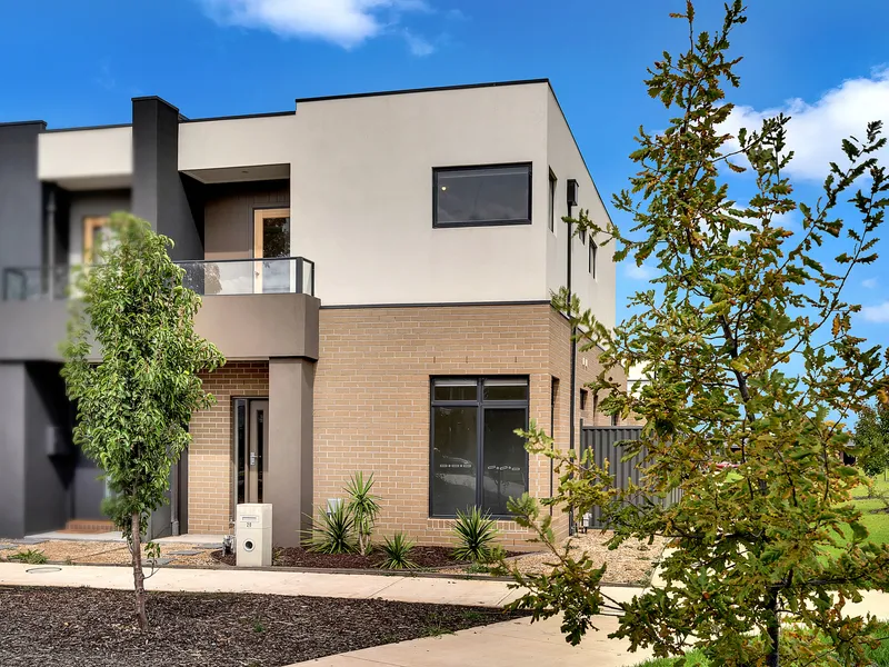 Instantly Appealing in a Prized Location