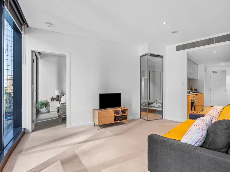 Experience the Ultimate Urban Lifestyle at One of Brisbane's Most Desirable Addresses!
