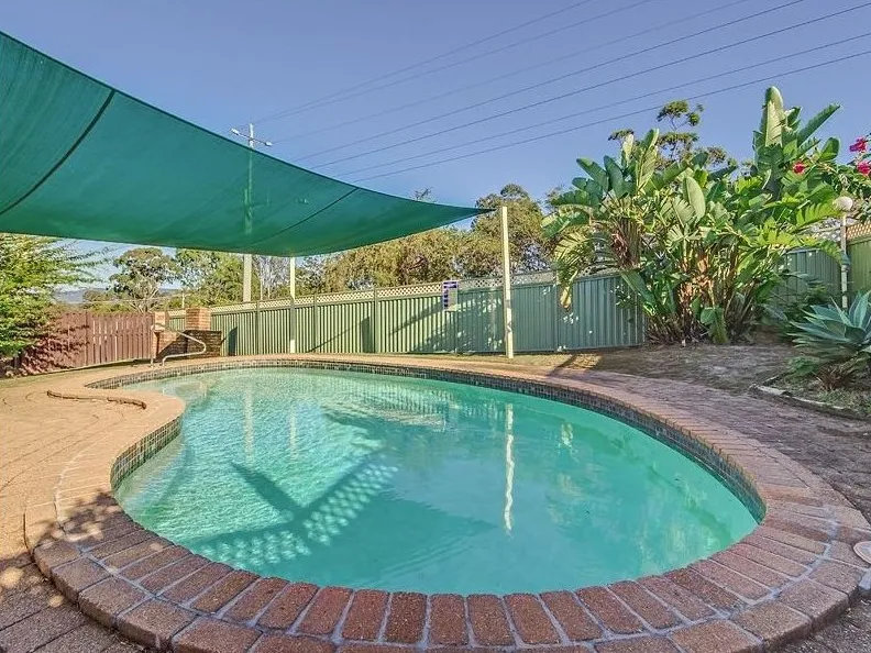 Great Value Duplex With Pool In Complex