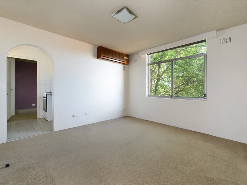 A rare affordable Naremburn entry point