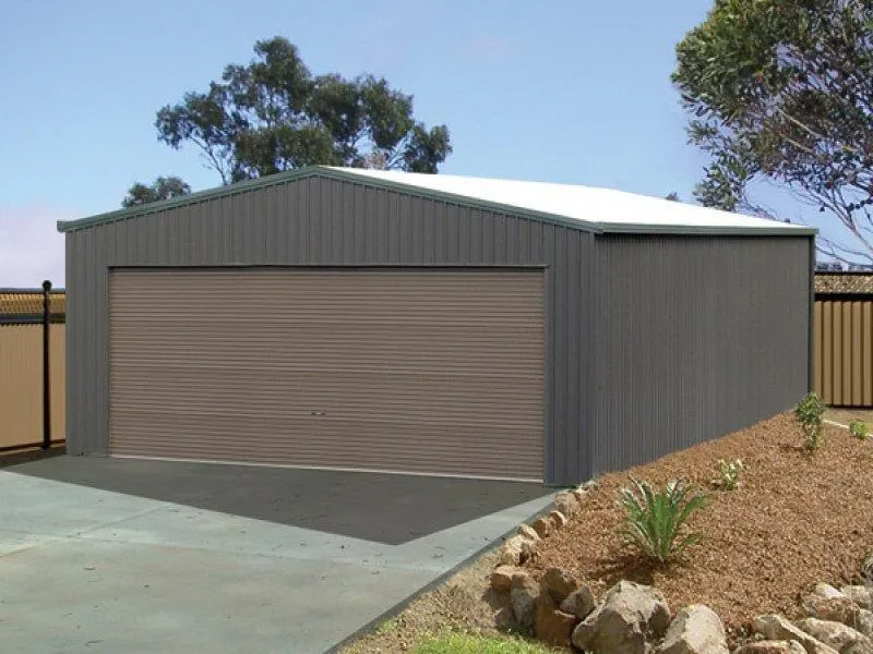 4 BED / 2 LIVING / 6X6m SHED