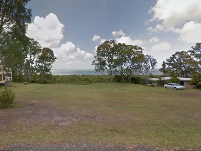 LOCATION, LOCATION, LOCATION - CLOSE TO BEACH!