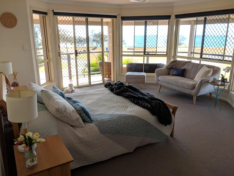 YOUR HOLIDAY HOME WITH AN INCOME - FULLY FURNISHED AIRBNB!
