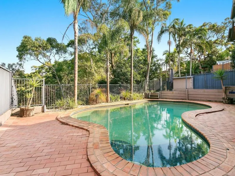 Spacious tri-level home great for entertaining