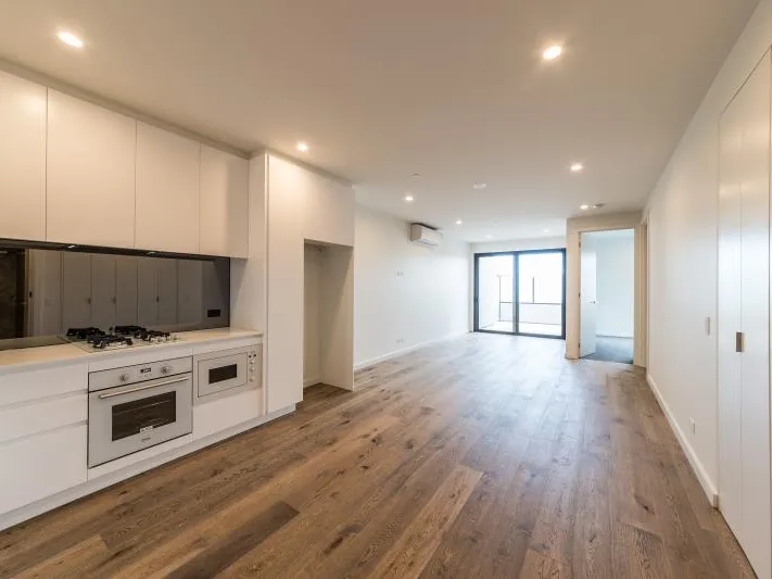 2 Beds, 2 Baths, 2 Cages, 1 Carpark