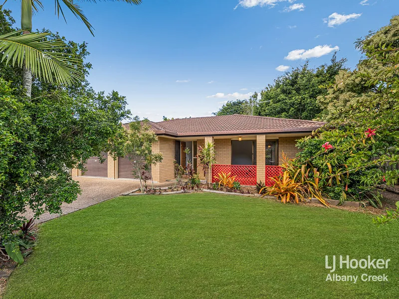 PEACEFUL LOCATION WITH SO MUCH POTENTIAL! 810M2 BLOCK WITH SIDE ACCESS!!