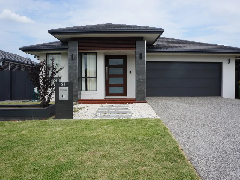 Stunning 4 Bedder with all the modern features!!