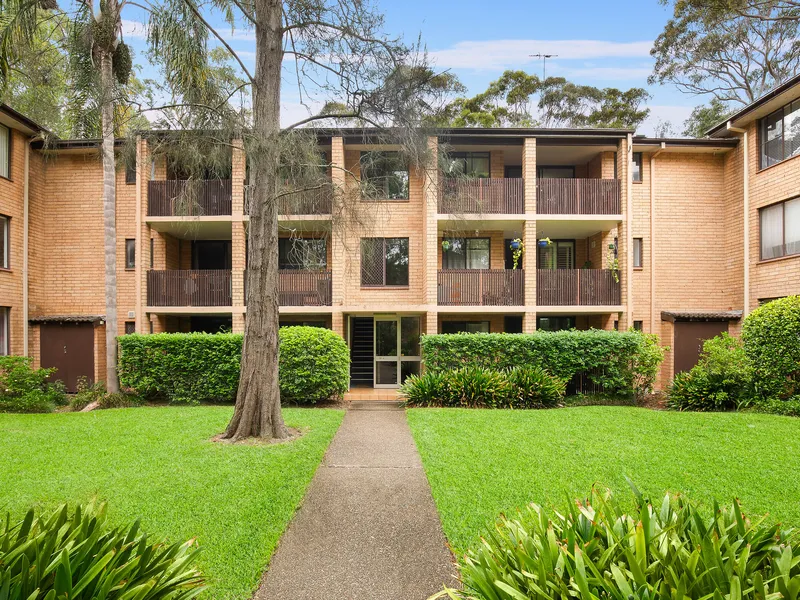 Immaculate private apartment with premier convenience