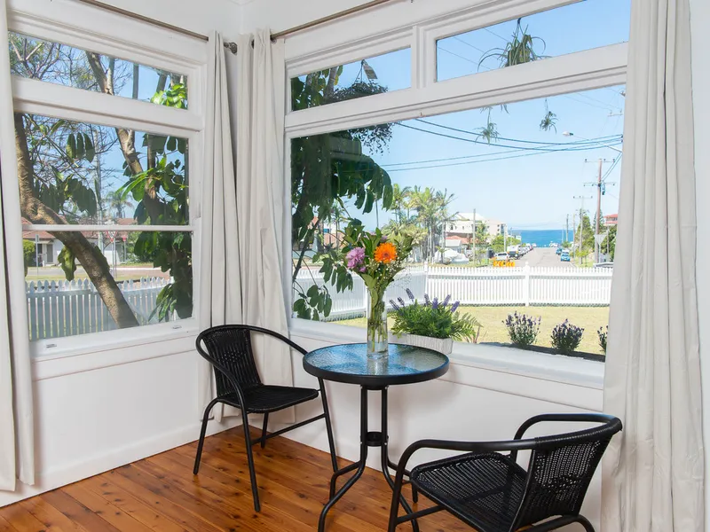 GORGEOUS BEACH HOUSE