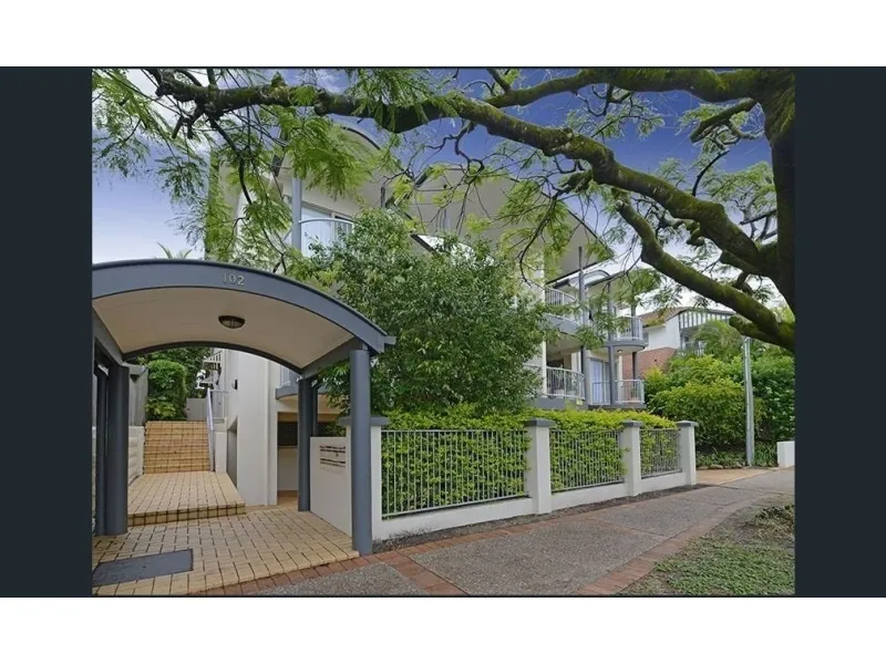 1/102 Racecourse Road, Ascot, Qld 4007