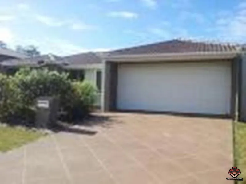 Huge 4.5 Bedroom Home