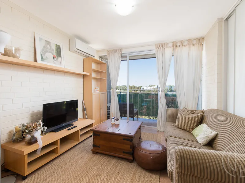 HOME OPEN CANCELLED - UNDER OFFER