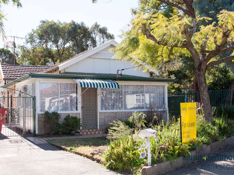 COMFORTABLE 3 BEDROOM HOUSE