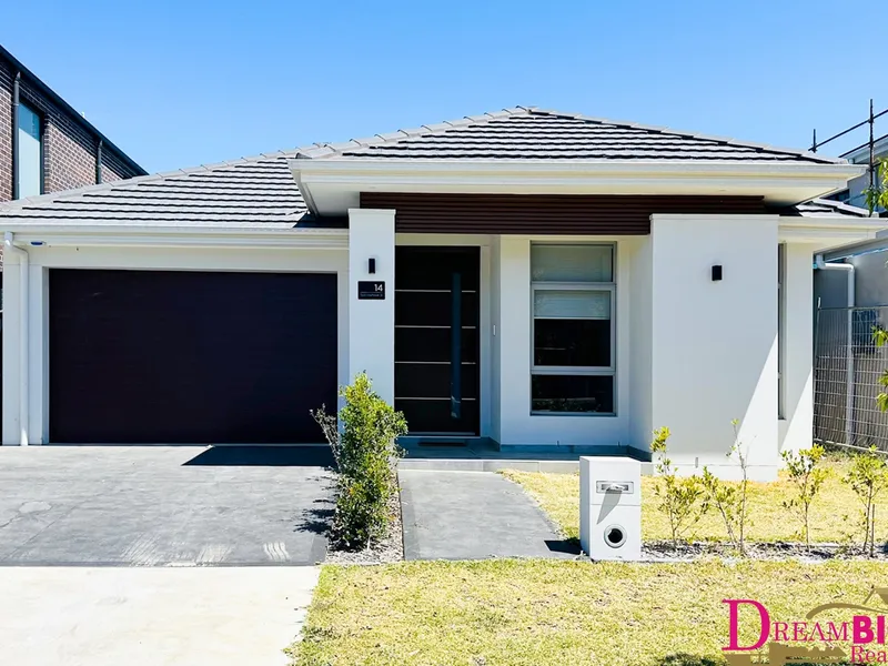 Spacious Entertainer!!